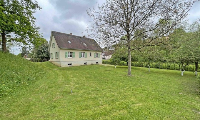 Longny-au-Perche Cottage | Comfortable house in Le Perche with garden and pets allowed