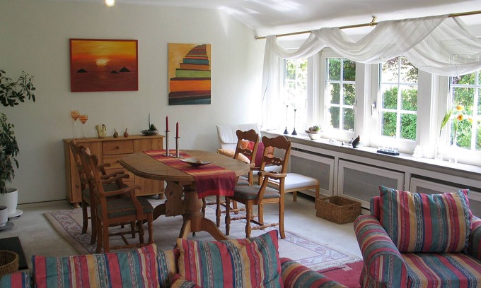 Nieheim Apartment | Comfortable holiday apartment in an idyllic location at the edge of the forest