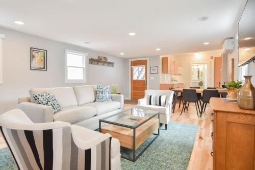 Provincetown House | Commercial St Private Patio Dog Welcome