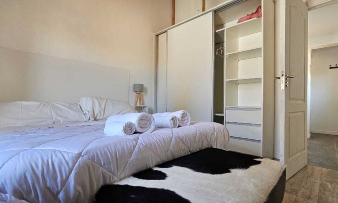 Dina Huapi Cottage | COMPLEJO RAICES PATAGONICAS DUPLEX CALLE LOS PRUNUS