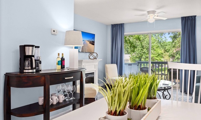 North Charleston Condo | Condo overlooking Pond