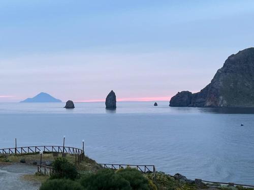 Vulcanello Apartment | Condominio baia fenicia