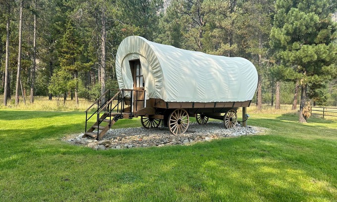 Darby House | Conestoga Wagon Retreat