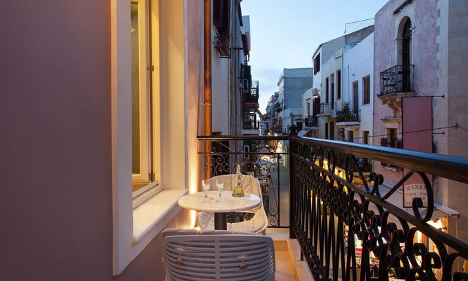 Old Town Hotel | Consolato Boutique