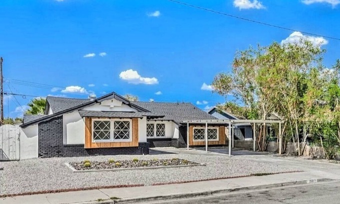 Las Vegas House | Contemporary Modern Villa