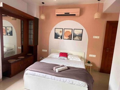 Koregaon Park Apartment | Coral: Pvt Studio in Koregaon Park. WiFi SmartTv AC