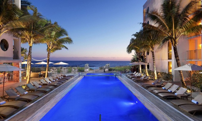 Central Beach Hotel | Costa d'Este Beach Resort and Spa