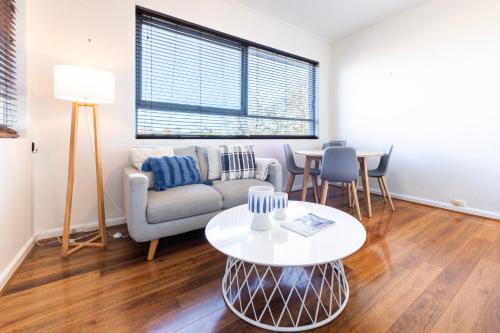 Elwood Apartment | Cosy 1BR Apartment in heart of Elwood