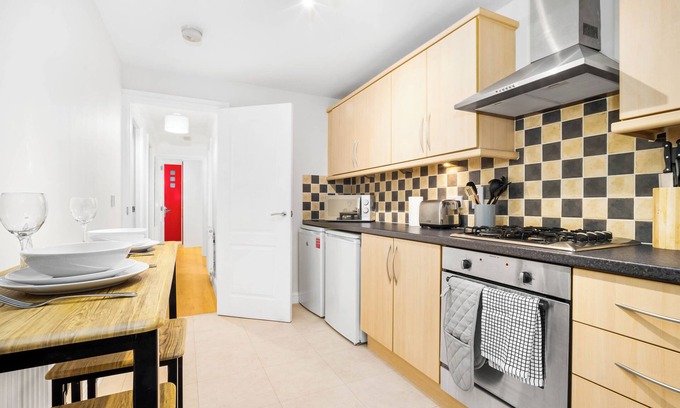 Oldbury Apartment | Cosy 2 bed Apt with free parking by Oldbury