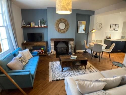 Scarborough House | Cosy 2 bedroom cottage in Scarborough's Old Town