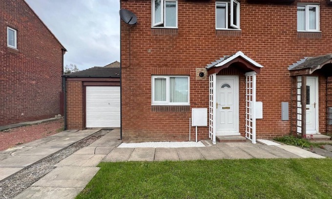 Newton Aycliffe House | Cosy 2 Beds house DL5 & Garden/Parking+WiFi