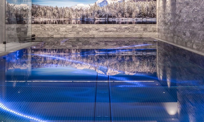Kirchberg in Tirol Apartment | Cosy apartment for 4 people with WIFI, pool, TV and terrace