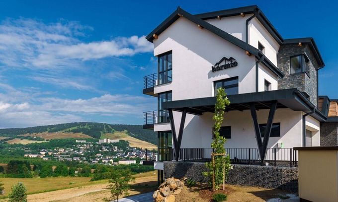 Loucna Pod Klinovcem Apartment | Cosy apartment for 6 people with WIFI, TV and balcony