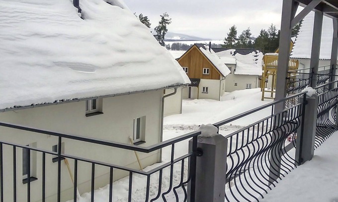 Lojzova Paseka Apartment | Cosy apartment for 4 guests with WIFI, TV, balcony and pets allowed