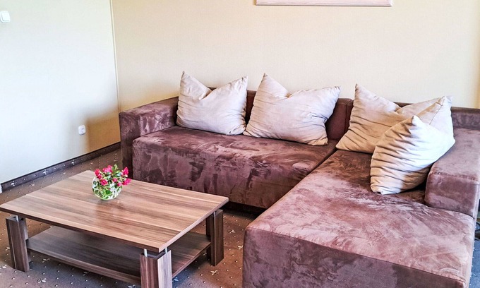 Strobl Apartment | Cosy apartment for 4 guests with WIFI, TV and balcony