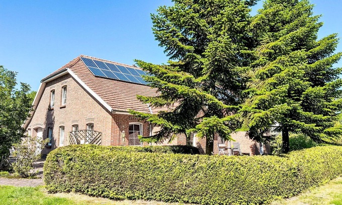 Sudarle Apartment | Cosy apartment for 4 guests with WIFI, TV, terrace and pets allowed