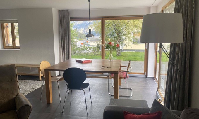 Grisons Apartment | Cosy apartment for 8 guests with WIFI, TV and balcony