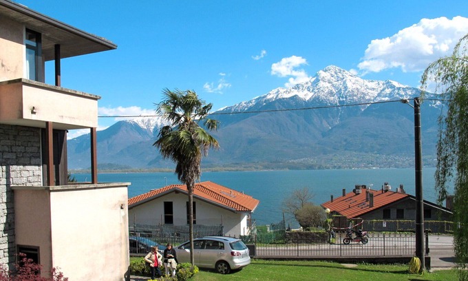 Aurogna Apartment | Cosy apartment for 9 guests with WIFI, hot tub, TV, patio and pets allowed