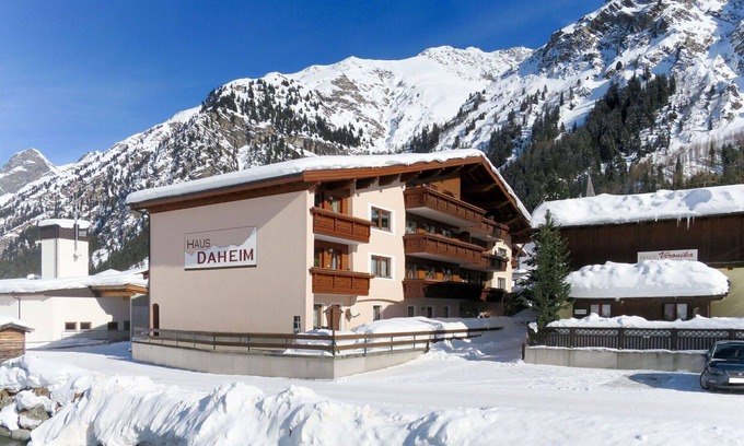 Plangeross Apartment | Cosy apartment for 5 guests with WIFI, TV, terrace and pets allowed