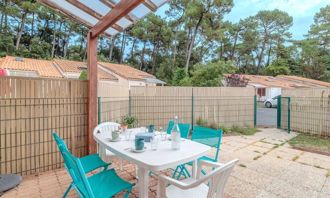 La Palmyre Apartment | Cosy apartment for 5 people with WIFI, TV and terrace