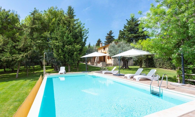 Casalbordino House | Cosy apartment in villa for 6 people with WIFI, pool, TV and terrace
