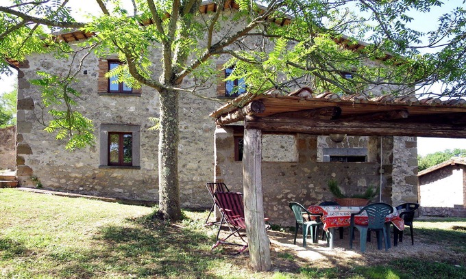 Bagnoregio Villa | Cosy apartment in villa for 2 guests with pool, WIFI and patio