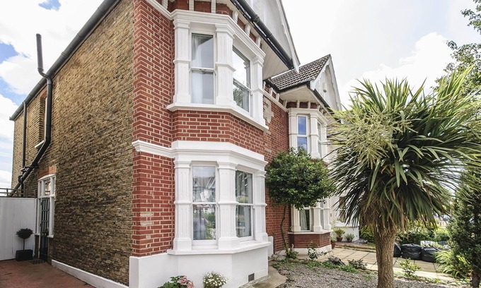 Walpole House | Cosy, Clean, Safe, Convenient 2-bedroom house | Hospitality Professionals