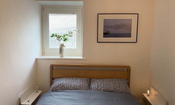 Brighton Apartment | Cosy guest room in Kemp Town