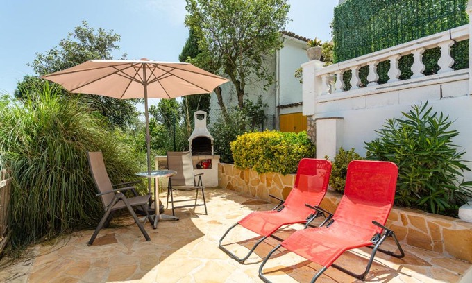 Tossa de Mar Apartment | Cosy Holiday Cottage