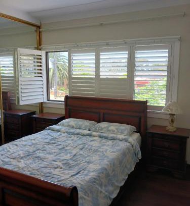 Mt Pritchard House | Cosy place with a nice garden