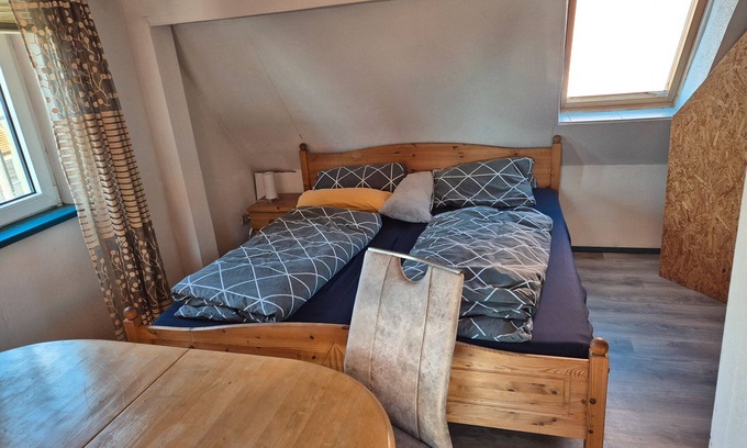 Colmberg Cottage | Cottage 'Colmberg' with Shared Garden and Wi-Fi