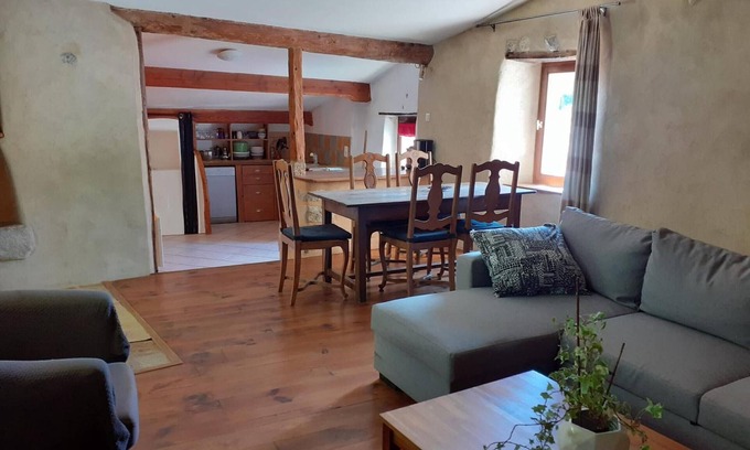 Ponet-et-Saint-Auban Cottage | Cottage 'Gite De Pascal Et Virginie' with Mountain View, Private Terrace and Balcony