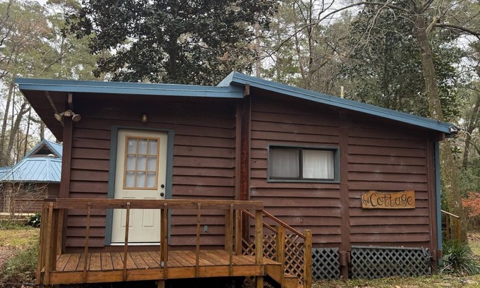 Crawfordville Cottage | Cottage in the Woods