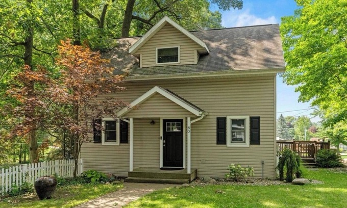 Fremont House | Cottage Near Lake James - Sleeps up to 10!