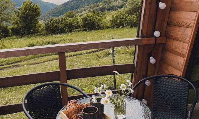 Tsageri Ski Chalet | Cottage Tvishi