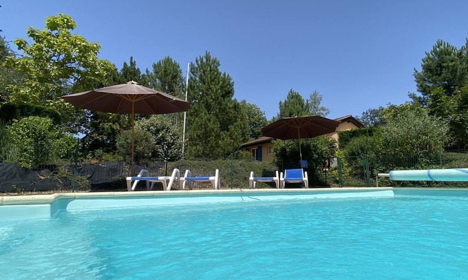 Pays-de-Belves House | cottage with heated pool for 5 people, covered terrace, free wifi