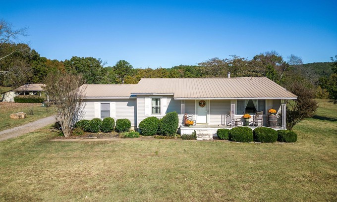 Dover House | Country Farm House in the Ozark Mountains
