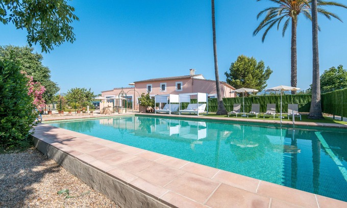 Es Garrovers Villa | Country House 'Son Guillem' with Mountain Views, Wi-Fi and Air Conditioning