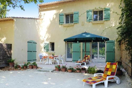 Beaucaire House | Country house with private terrace, Beaucaire