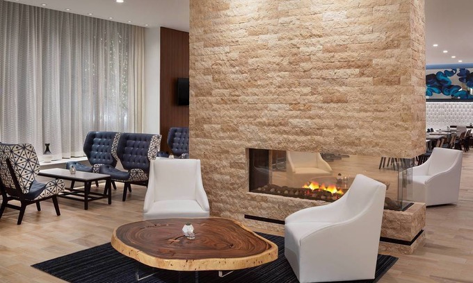 Downtown Hotel | Courtyard by Marriott Stamford Downtown
