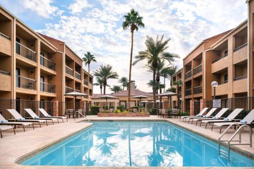 Las Vegas Hotel | Courtyard by Marriott Las Vegas Convention Center