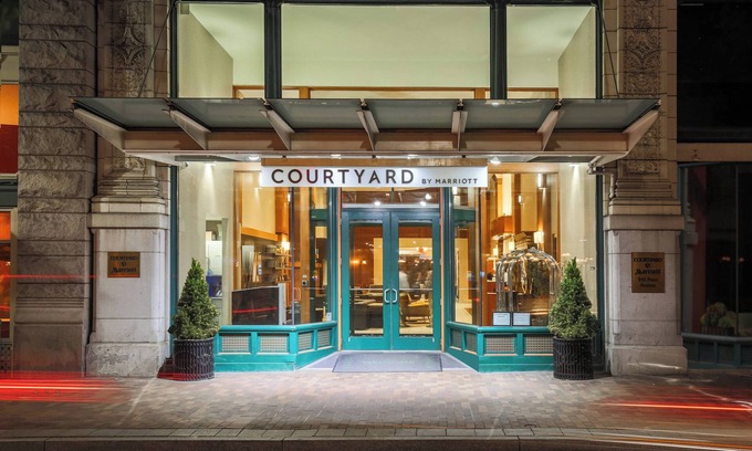 Cultural District Hotel | Courtyard by Marriott Pittsburgh Downtown