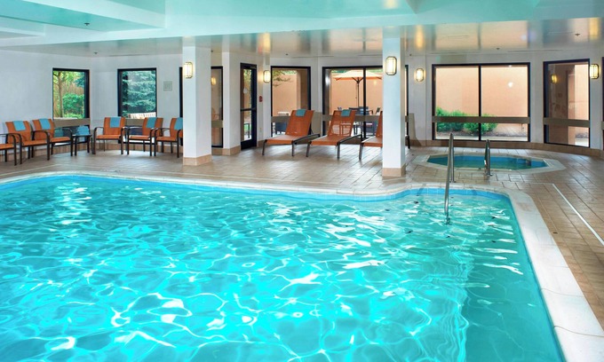 North Olmsted Hotel | Courtyard by Marriott Cleveland Airport North