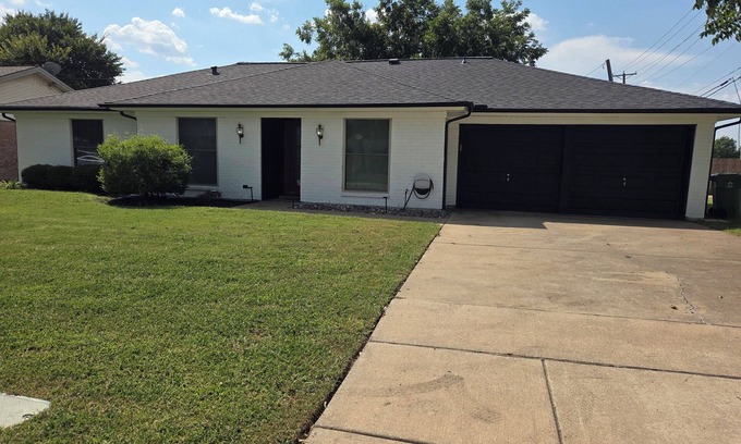 Hurst House | Cowboy Casa - DFW, AT&T Stadium, Stockyards