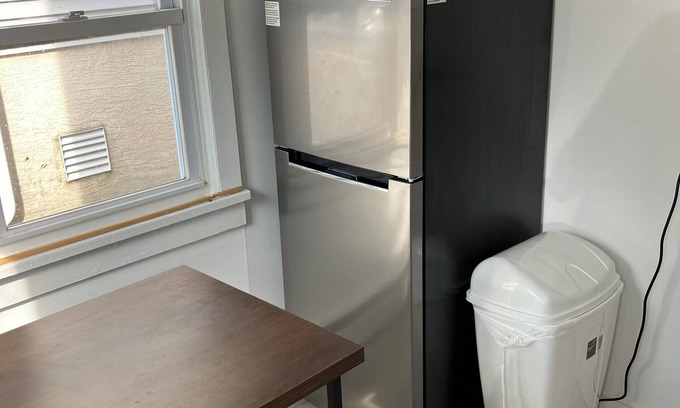 North End Apartment | Cozy 1BR apartment in OC