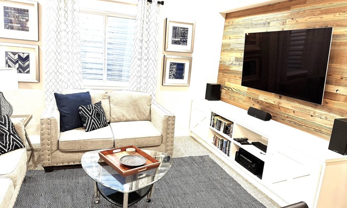 Aurora Apartment | Cozy 2-bedroom apartment in nice Centennial with AC and Heating