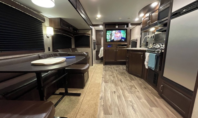 Broken Bow House | Cozy 2-bedroom RV with WiFi, AC, in charming Broken Bow