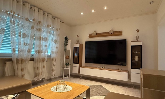 Worms Apartment | Cozy 2 X room, kitchen bathroom apartment in the Karl Marx Siedlung in Worms ground floor