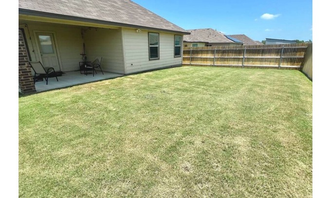 Taylor House | Cozy 3-Bed 2-Bath Near Samsung. Monthly Stays Available!