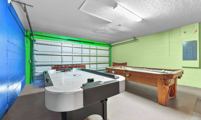 Westbury Villa | Cozy 4BR Pool Home w/Game Room Near Disney